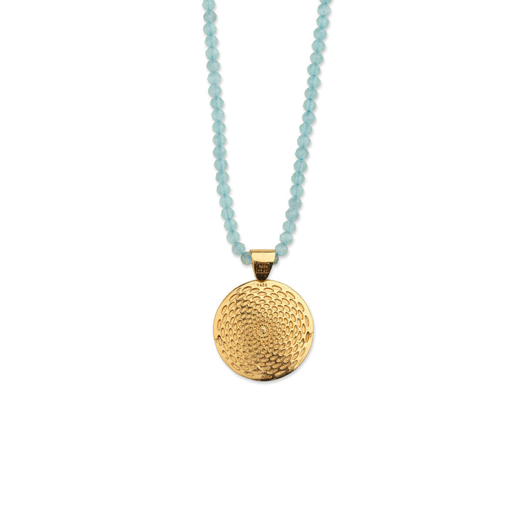 Stone string necklace with Medusa pendant