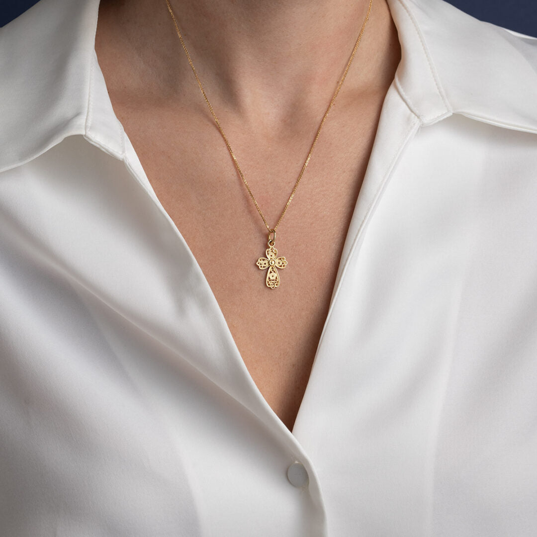18K Gold Byzantine Filigree Cross Ariadne