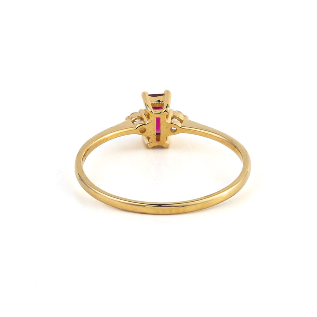 Red Square Stone Ring – 14K Yellow Gold