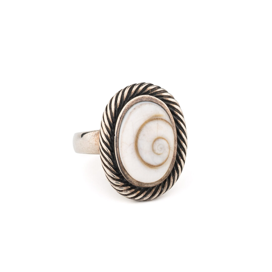 Eye of the Sea Ring in 925 Sterling Silver