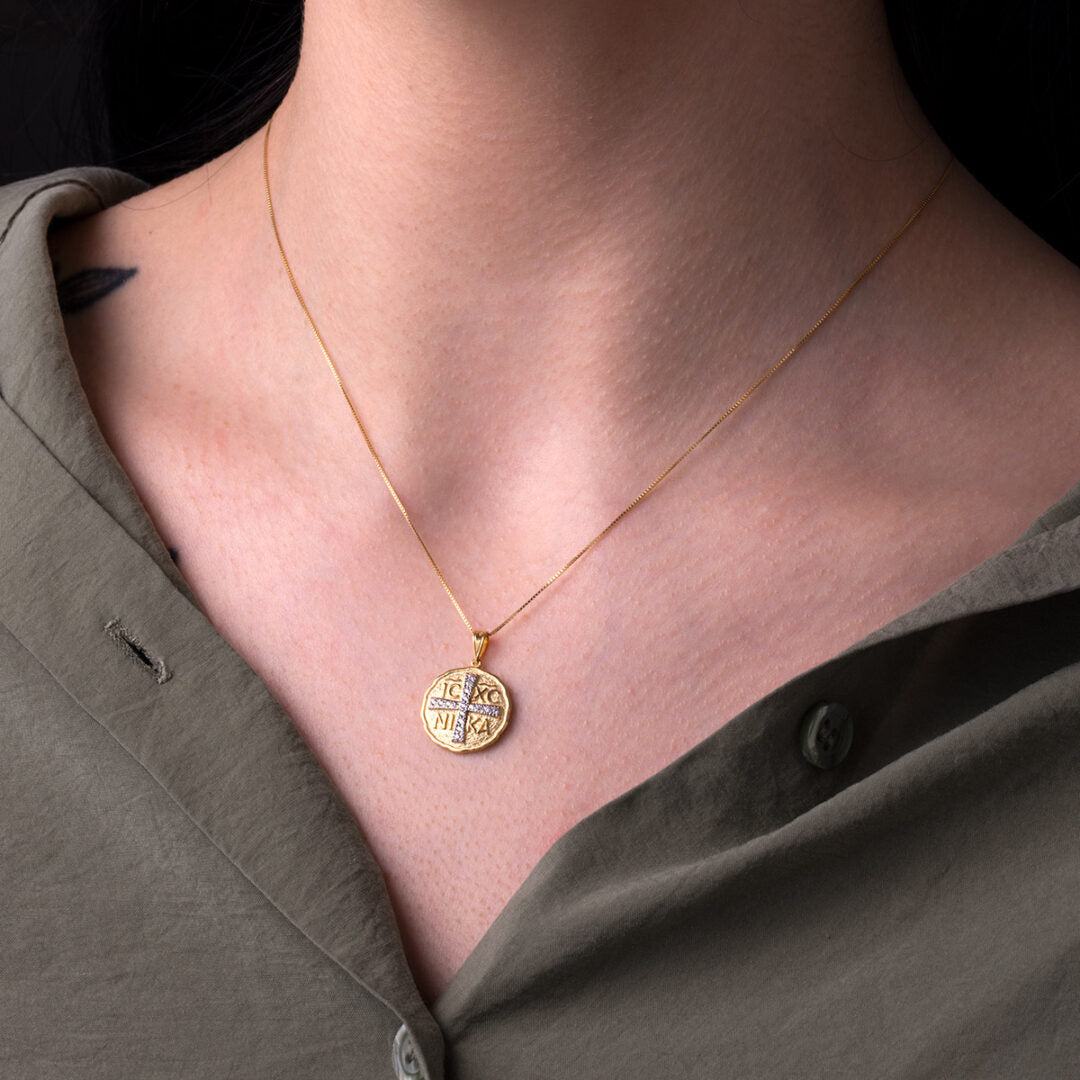 Konstantinato Pendant with Zircon – 9K Gold