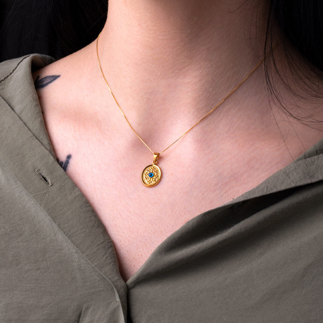 Konstantinato Oval Pendant with Eye – 9K Gold