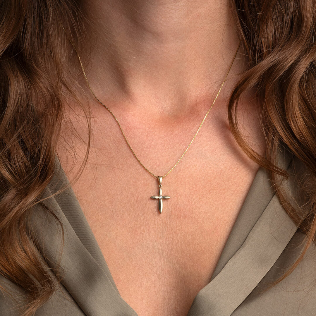 Cross Pendant with Zircon – 9K Gold