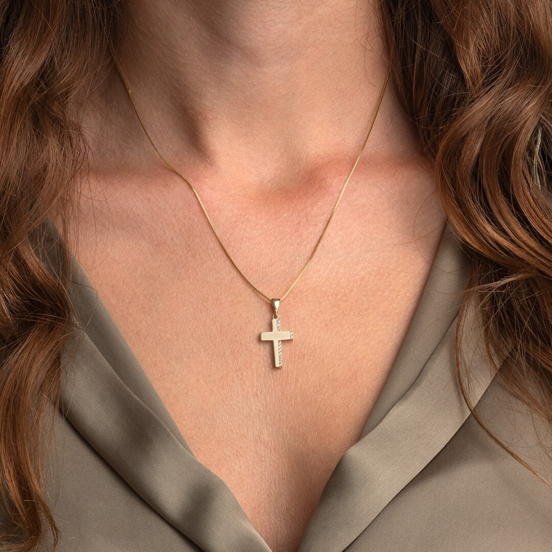 Zircon Cross – 9K Gold
