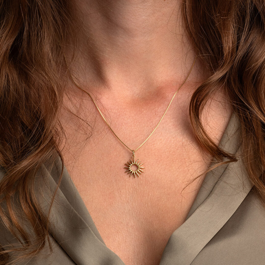 Sun Pendant - 9K Gold