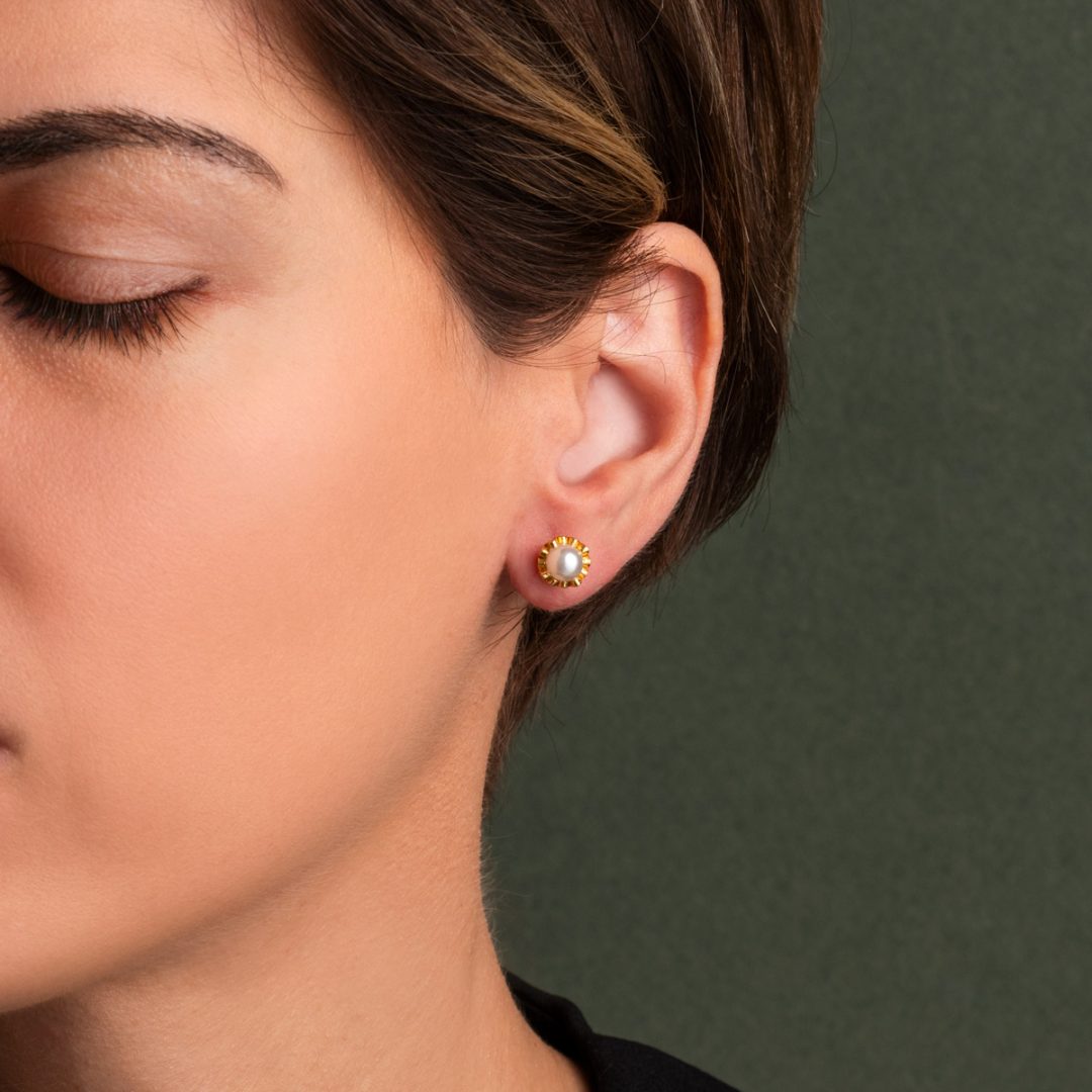 Flower Pearl Stud Earrings in 925 Sterling Silver and Gold Plated