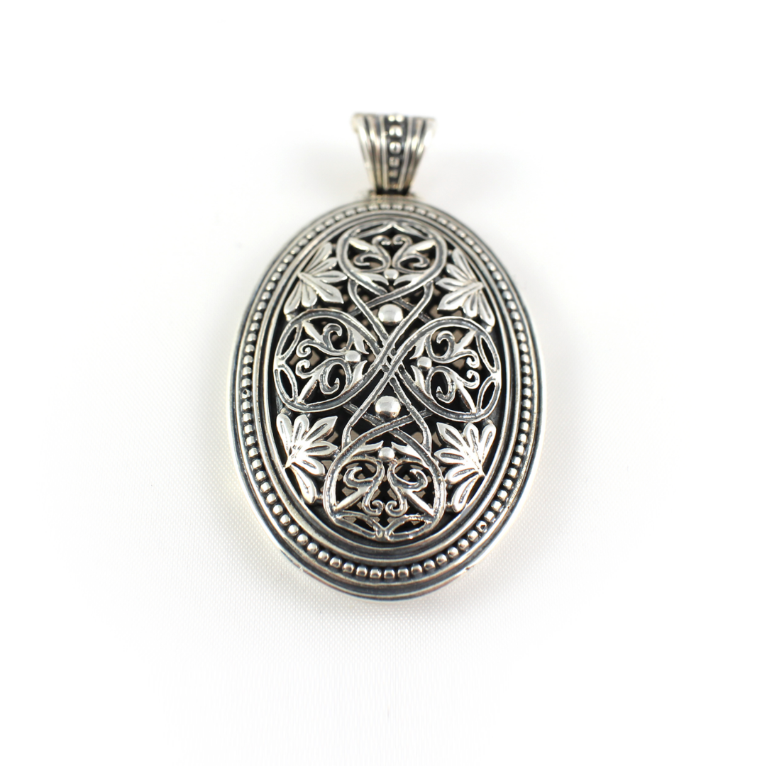 Oval Floral Silver Pendant - Yianni Jewelry
