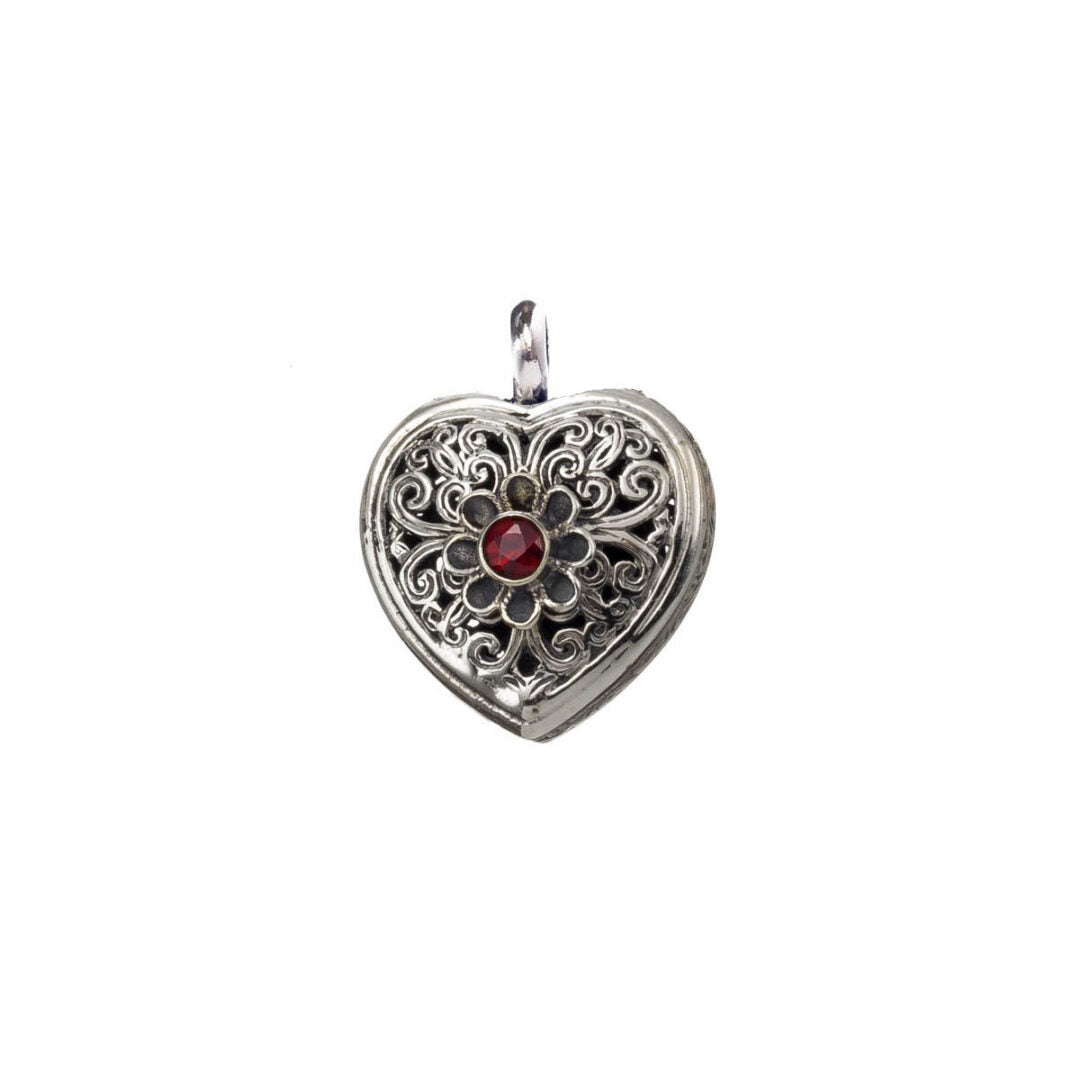 Mediterranean heart pendant in Sterling Silver with garnet