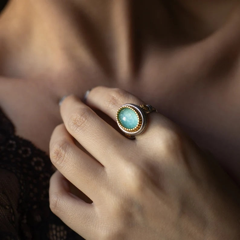 Βυζαντινό Δαχτυλίδι με Amazonite Doublet – Επιχρυσωμένο Ασήμι 925