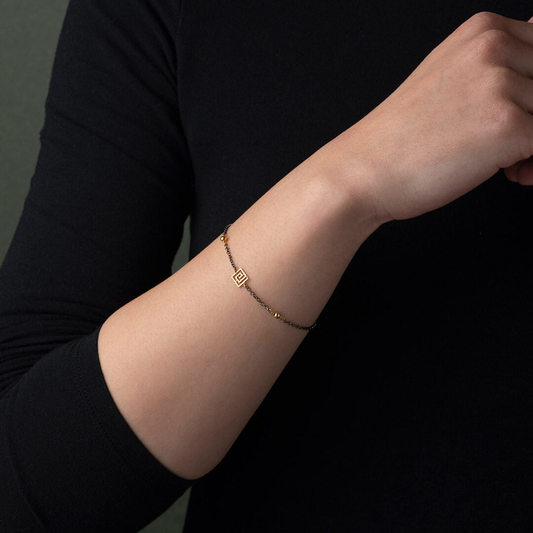 Sterling Silver Chain Bracelet with a Meander