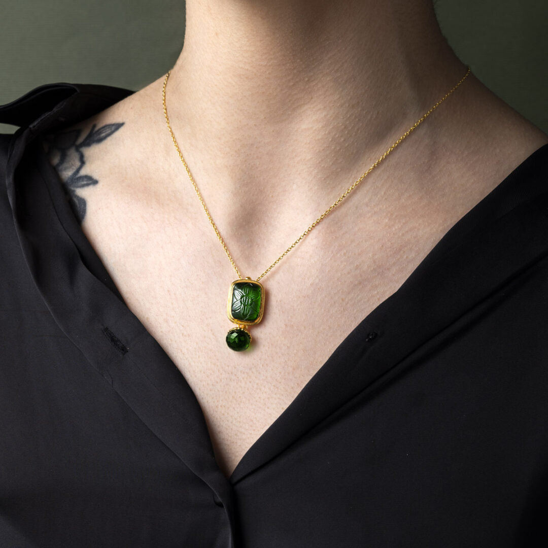 925 Sterling Silver and Gold Plated Necklace with Green Glass Engaving