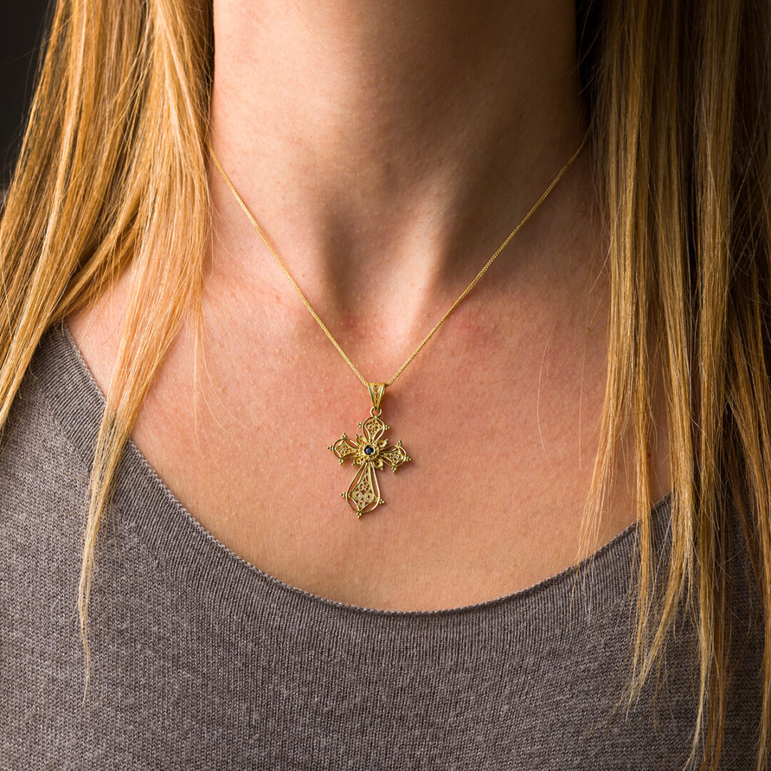Filigree Cross with Stone in 18K Gold
