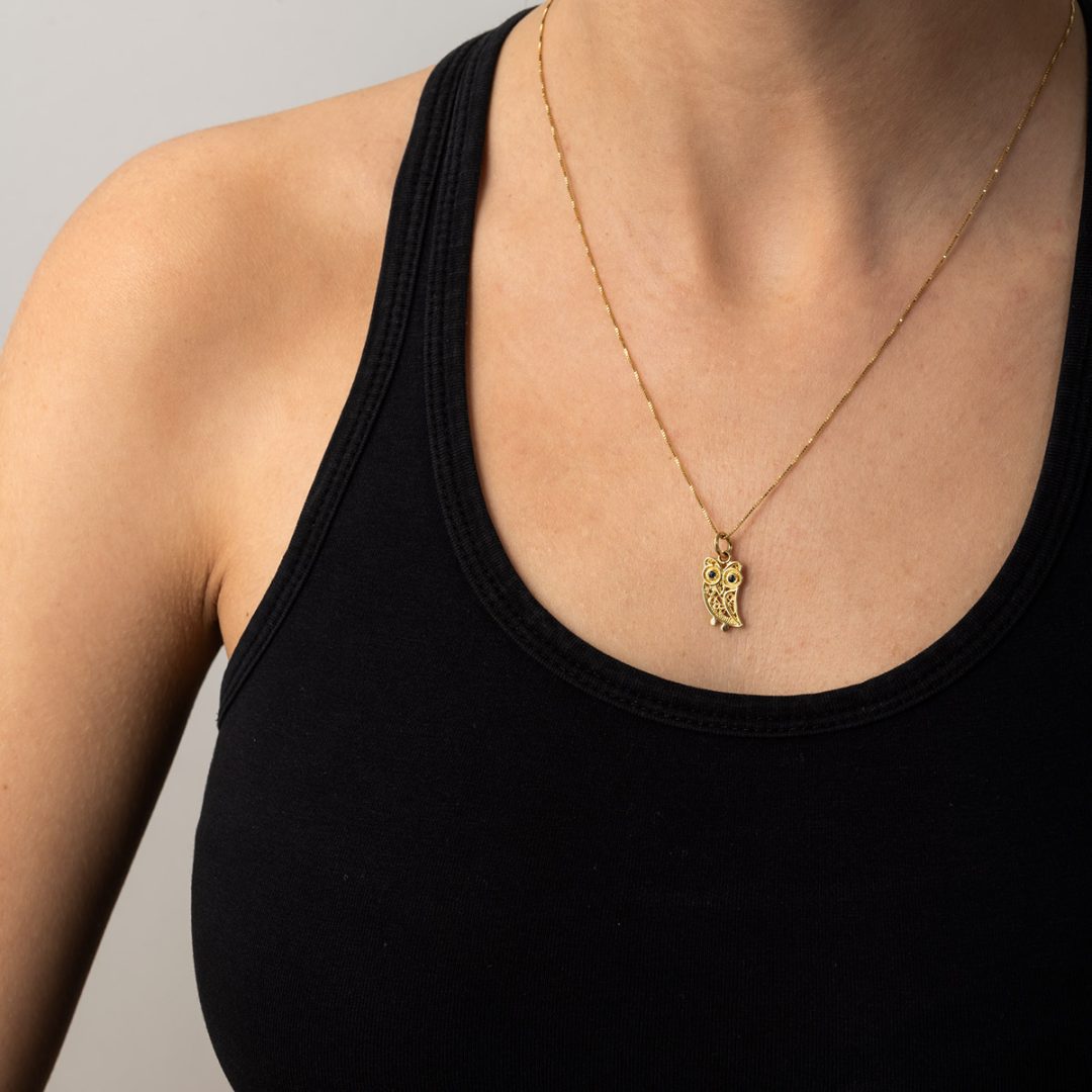 Wisdom Owl Filigree Pendant – 14K Gold with Sapphire