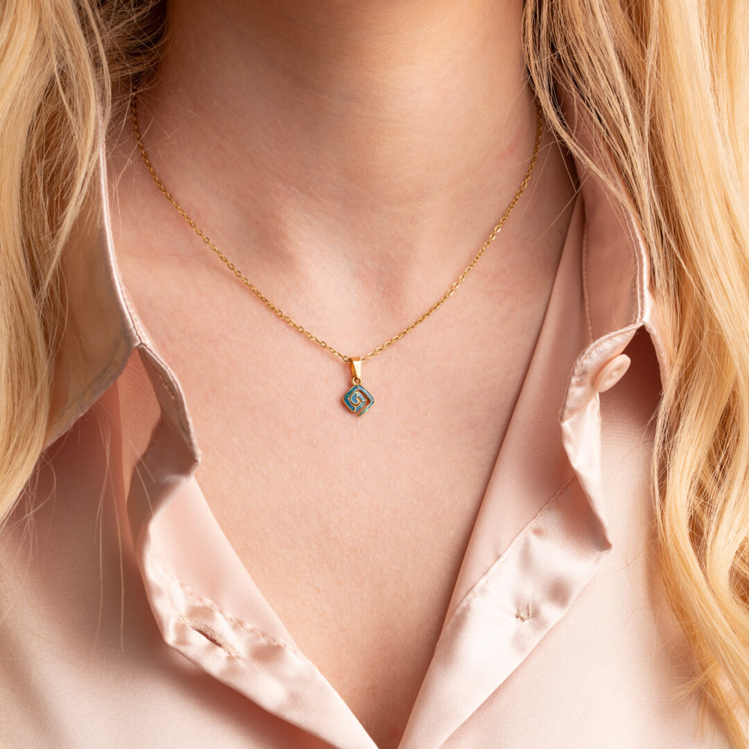 Meander Necklace with Ocean Blue Details in Stainless Steel — Silver