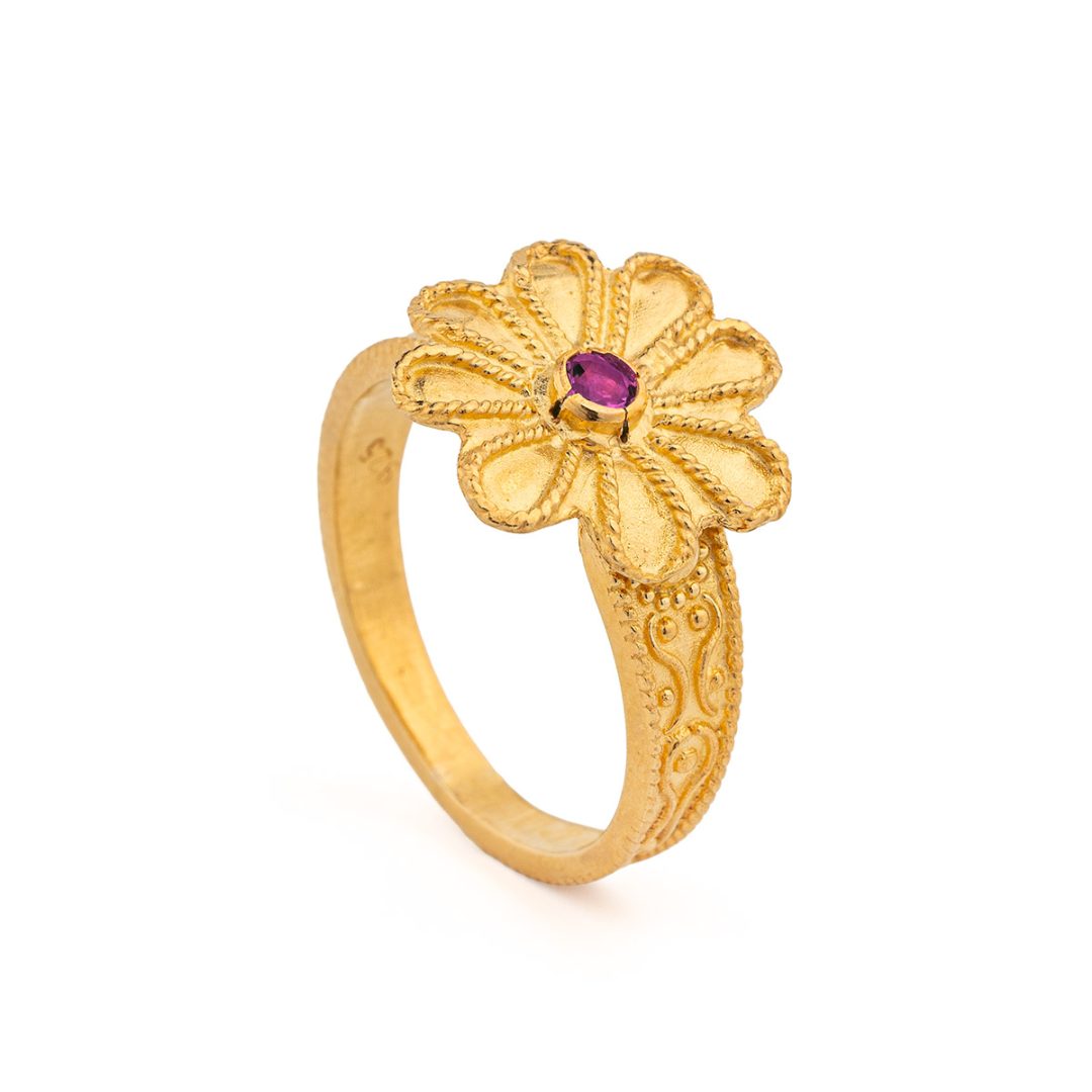 Byzantine Flower Ring in 925 Sterling Silver Gold-Plated with Zircon — Red