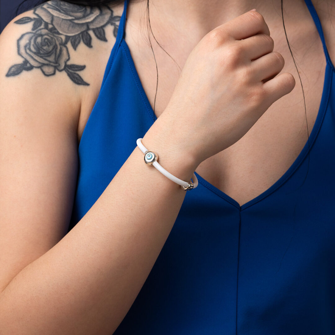 Round Eye White Caoutchouc Bracelet – Sterling Silver