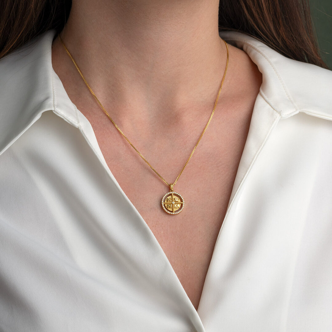 Konstantinato IC XC NI KA Round Pendant with Zircon – 9K Gold