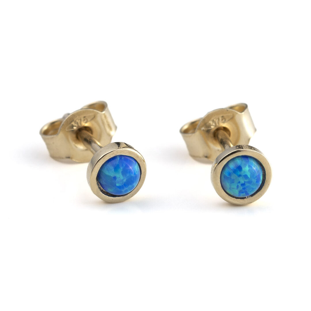 Minimal Opal Stud Earrings - 9K Gold