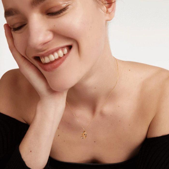 PD Paola Letter R Necklace - 18k Gold plating - Image 2
