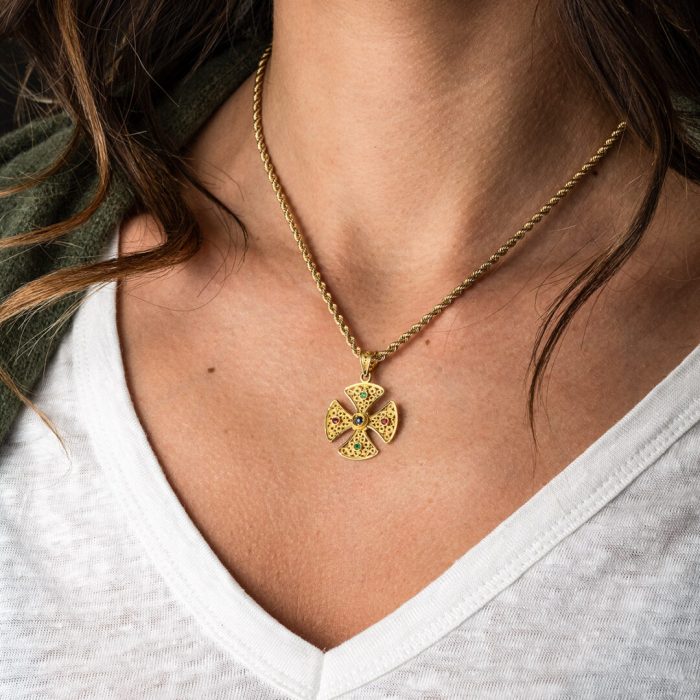 Byzantine Cross in 18K Gold with rubies emeralds and sapphires - Image 2