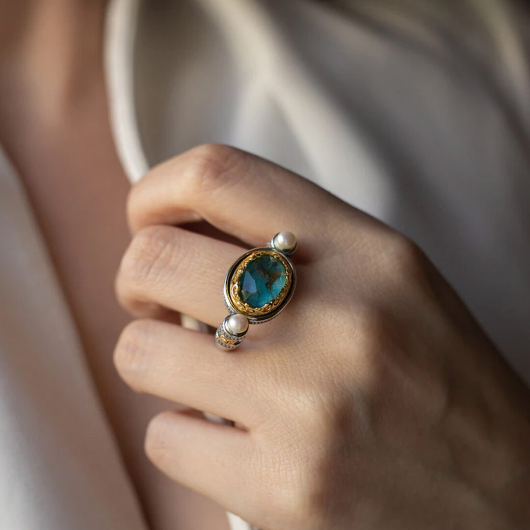 LA-R-02730046m Byzantine Ring with Apatite Doublet Gemstone and Natural Pearl - Image 2