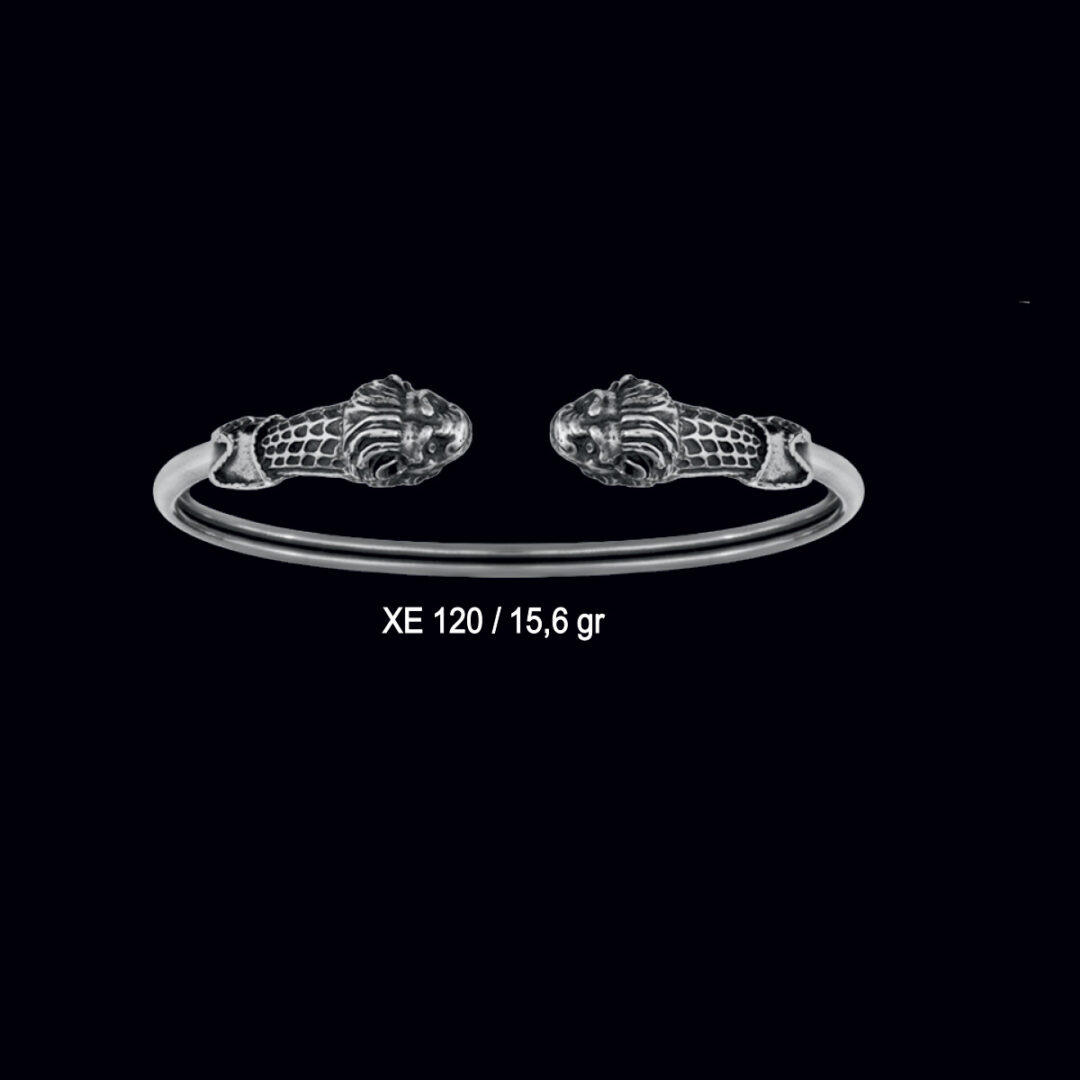 lion1.jpg Silver Lion's Head Cuff Bracelet - Image 9