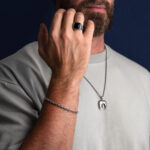 Men’s silver ring with onyx - Image 2