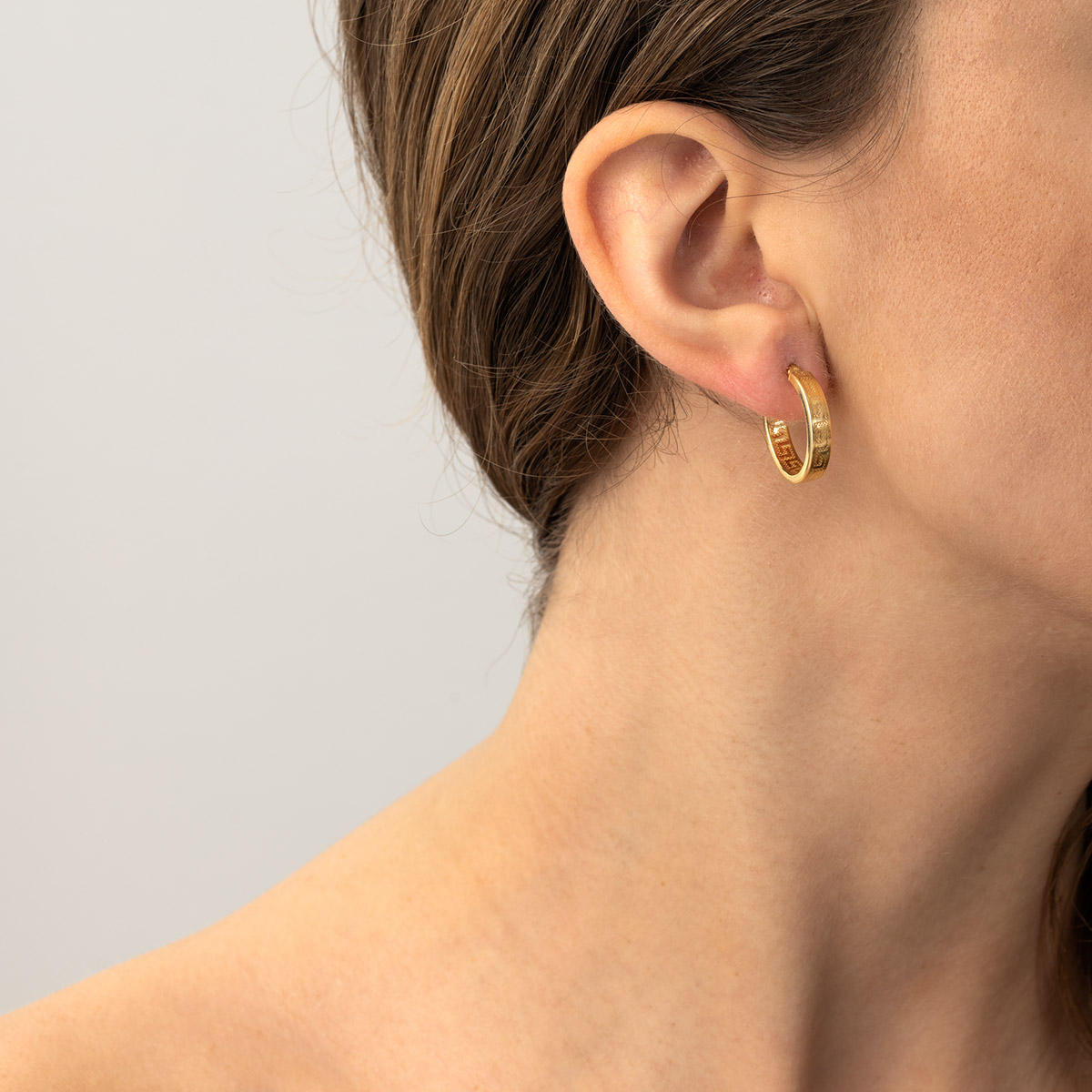Hoop earring with online key
